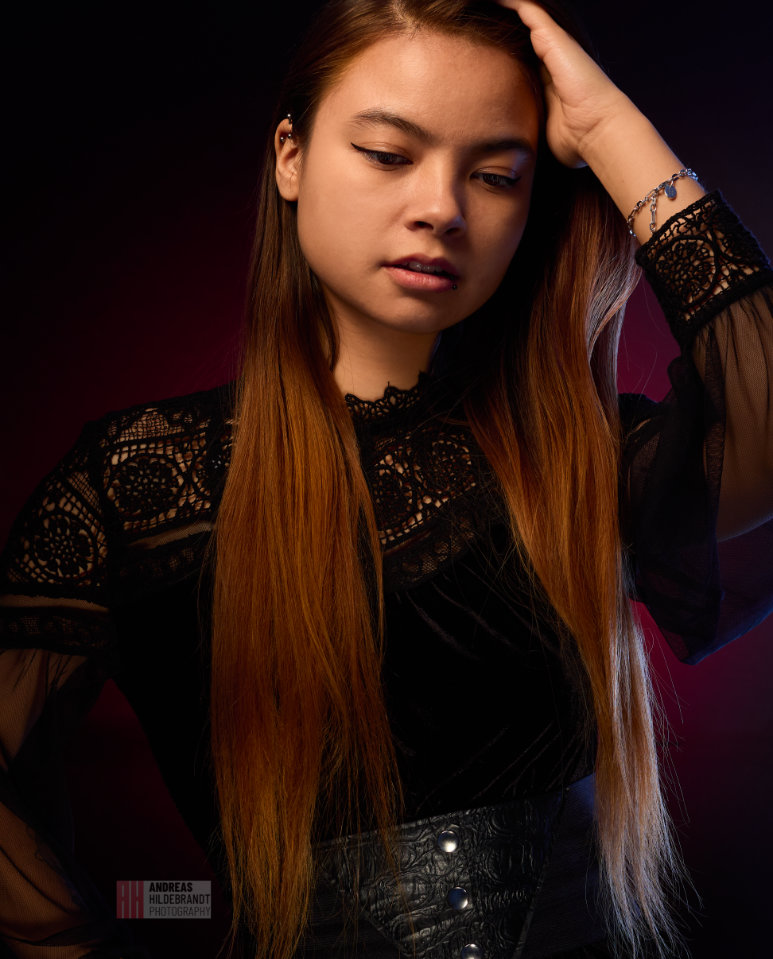 Portrait of Christina Portrait of Christina @_darkshyne_